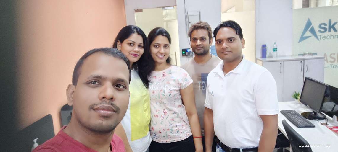 Shishpa62195843's tweet image. #Askmetechnologies
#SoftwareDeveloper