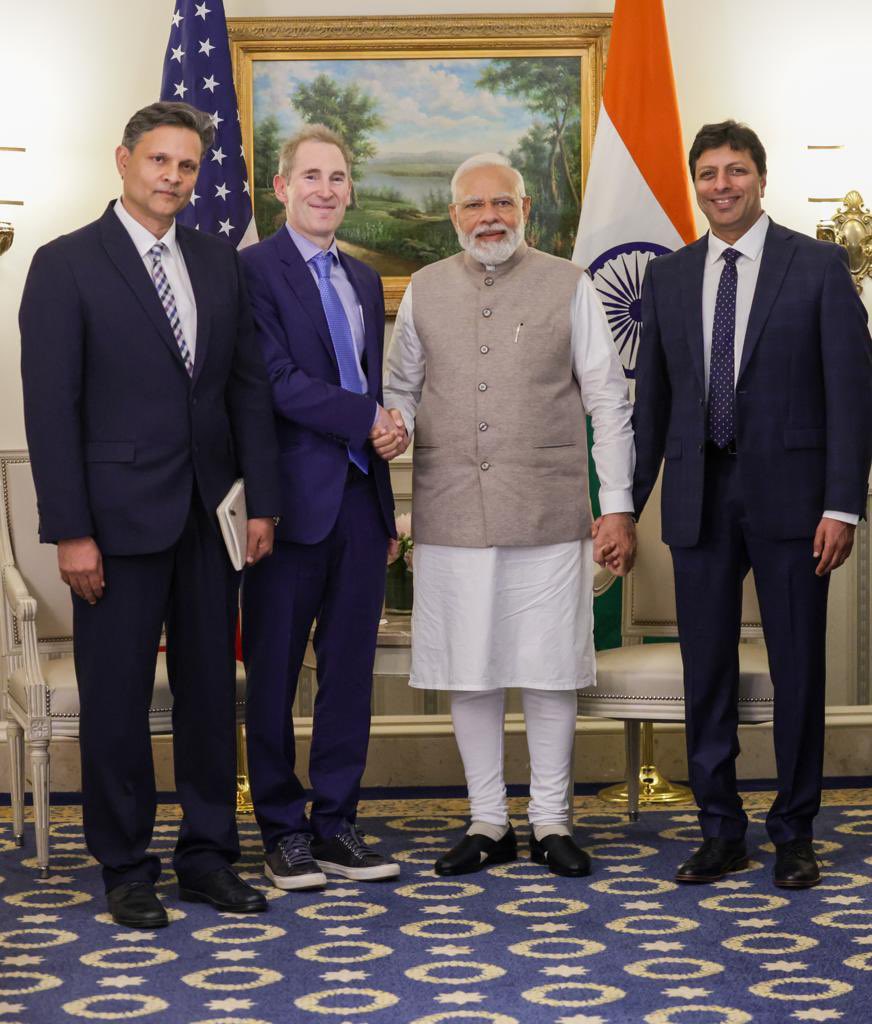 Chetankrishna's tweet photo. Absolute delight to meet Hon'ble PM @narendramodi in Washington DC  earlier today. Amazon is committed to invest $26B by 2030. We have pledged to create 2M jobs (by 2025). Already created more than 1.3M direct and indirect jobs with 100,000 full-time employees in India. https://t.co/ifb7V3tYqu