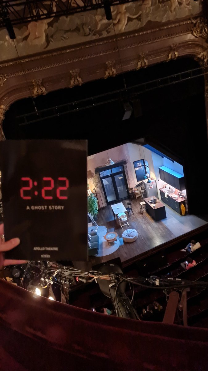 x_juanstylvato5's tweet photo. Yesterday I went to see the @222aghoststory
Amazing play and cast. π»π₯°π―
Had a chance to meet & talk to @JWinstone She's so kind. She made me smile a lot. I wish all the cast the best, hope to see them again soon.
π»π₯° #222AGhostStory #JamieWinstone #SophiaBush https://t.co/rXA1596v8X