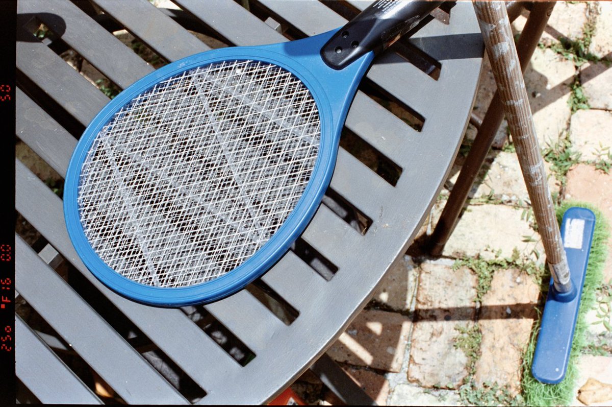 ownzee's tweet photo. Random things with the color blue #35mmfilm #kodakvision3250d
 https://t.co/WSPuPEWOlS https://t.co/Db0V2znfAt
