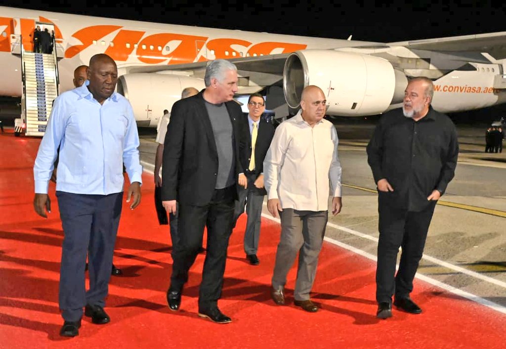 🇨🇺 | El presidente <a href="/DiazCanelB/">Miguel Díaz-Canel Bermúdez</a> ya está en la Patria, luego de visitar el Vaticano, Italia, Serbia y Francia.

En esta última nación participó en la Cumbre para un Nuevo Pacto Financiero Mundial, en representación del Grupo de los 77 más China.

#Cuba 🇨🇺