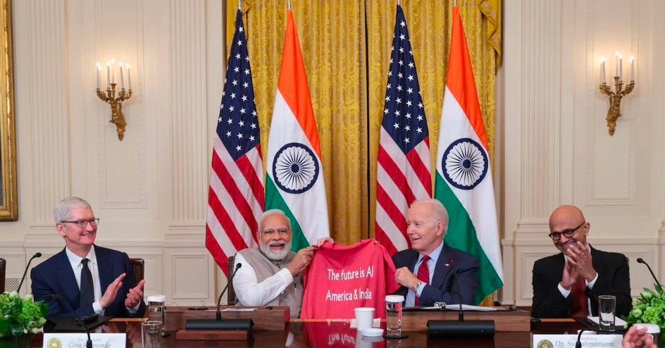 vidyamadhavan2's tweet photo. Looks like they used AI to generate the t-shirt prompt 😎 https://t.co/UmmbNPrL4X