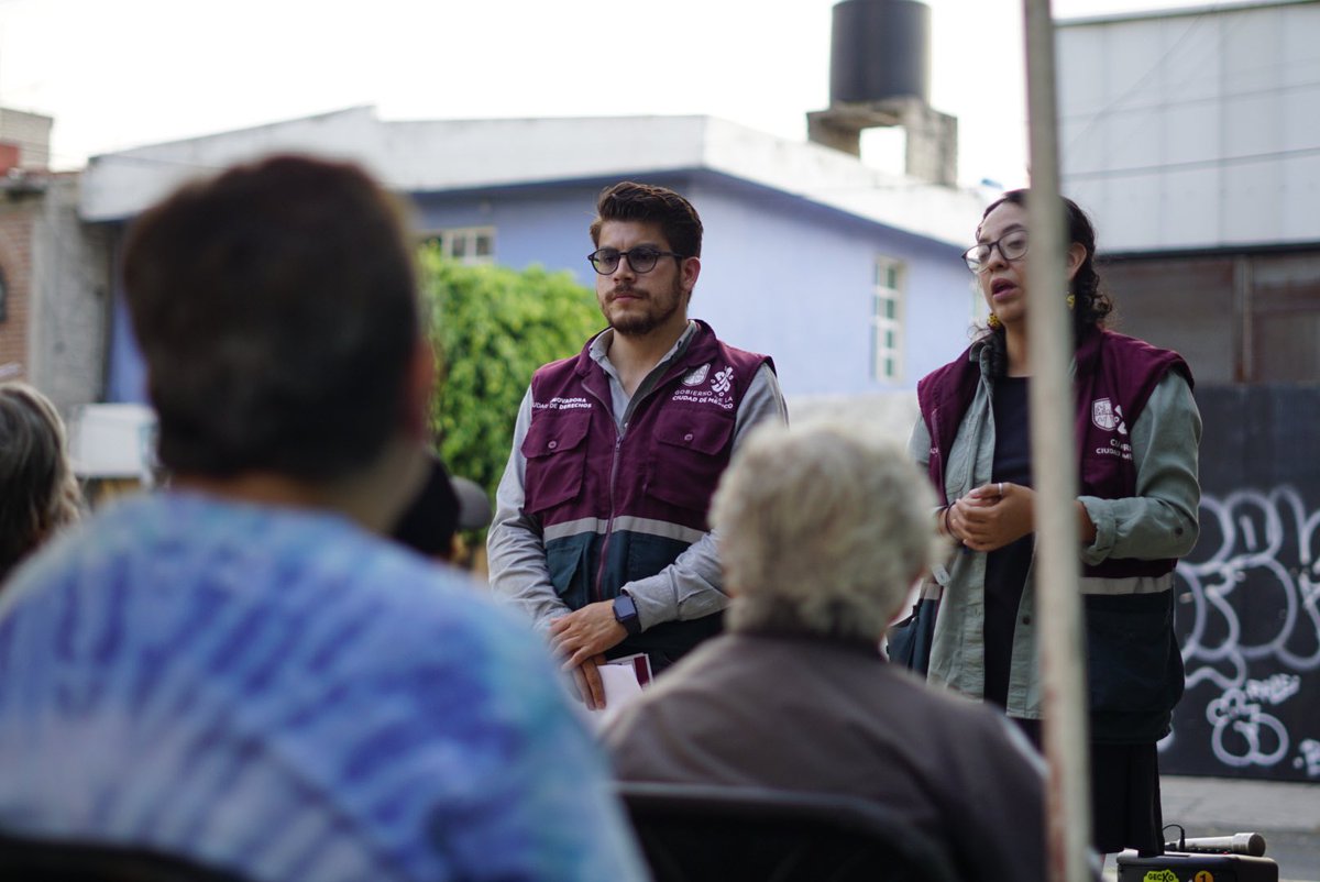 pc_tlalpan's tweet photo. Seguimos informando del programa #BienestarEnTuColonia que inició la Dra. Claudia Sheinbaum y que continuamos ejecutando.
Con este programa, el @gobiernocdmx está interviniendo 333
colonias en la #CDMX. https://t.co/yCx19g3hxZ