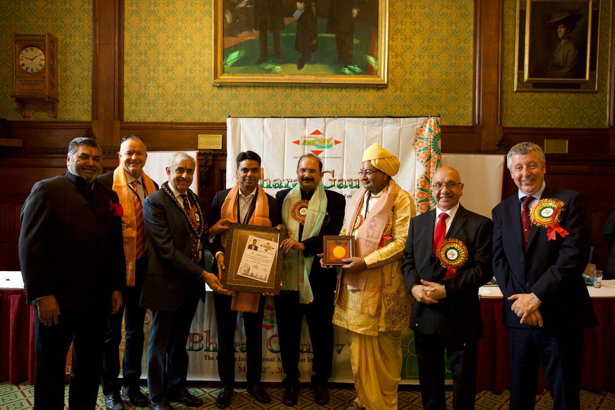 BGAoffc's tweet photo. Congratulations to Mr. Ankit Jalan, CMD of Jet Airways, for being honored with the prestigious Bharat Gaurav 2023 award, recognizing his exceptional leadership and contribution to the aviation industry. @jetairways 

#ankitjalan #jetairways #airways #bharatgauravawardsofficial https://t.co/a3dYYYV4Ot
