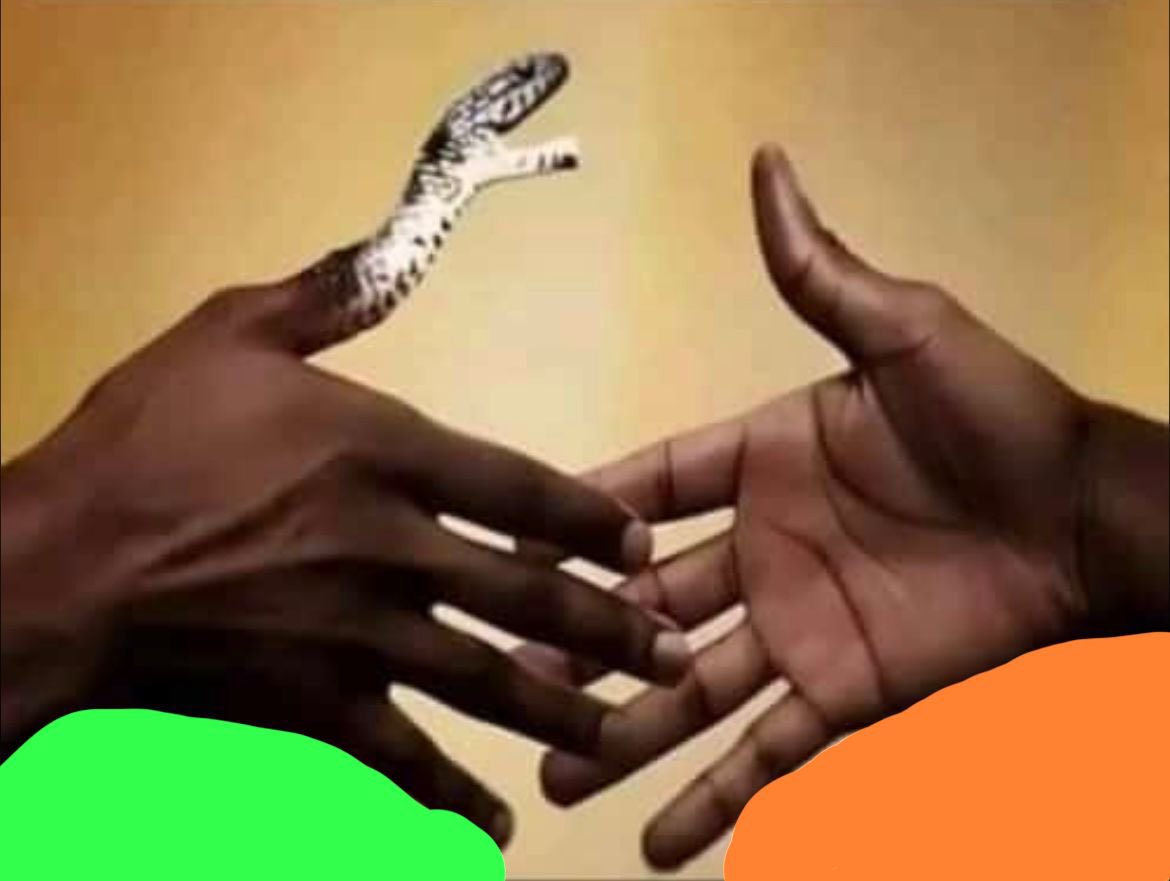 कृपया आतंकवादी समर्थकों से उचित दूरी बनाकर रखें… क्योंकि… “ये साथ बैठकर हँसते हैं … और पीठ पीछे… डसते  हैं…”

- जनहित में जारी 🙏🏻