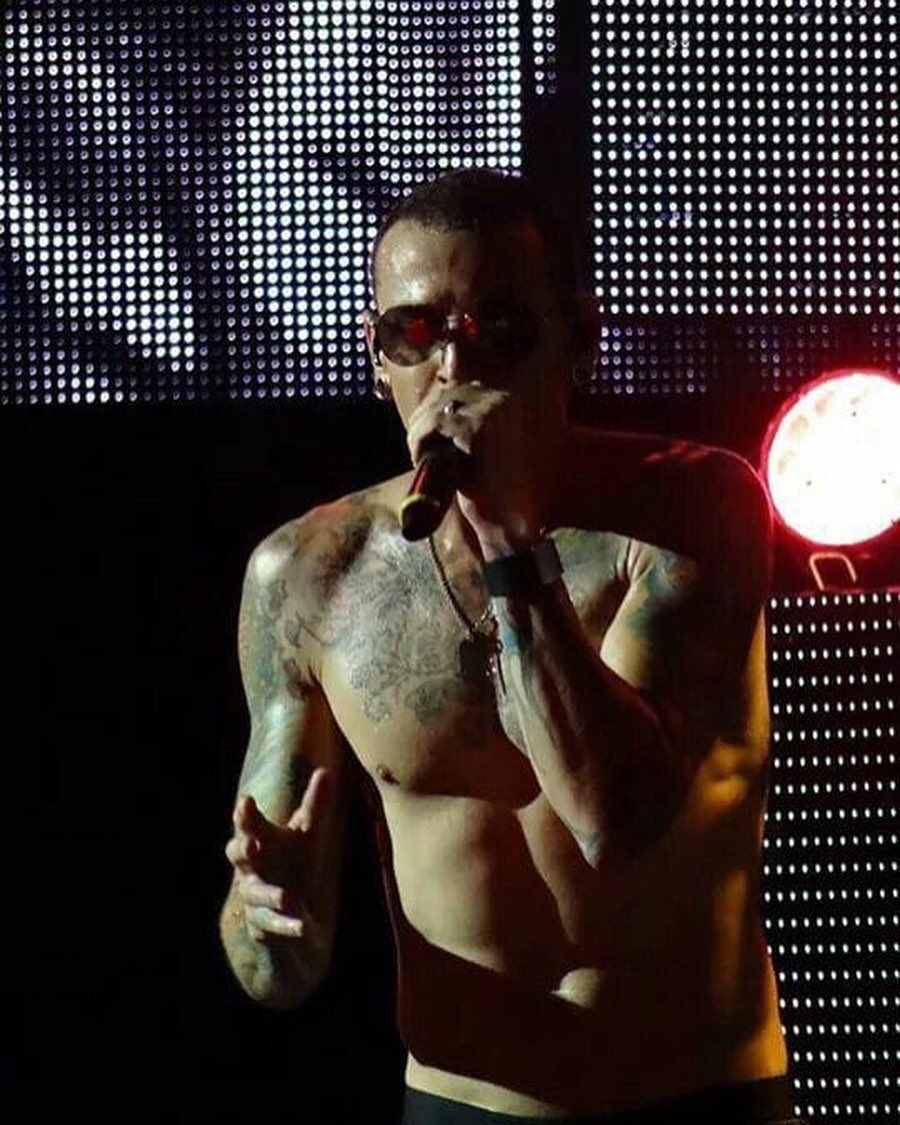 Happy weekend everyone!
#ChesterAppreciationPost 
#SmileForChester 
#ChesterBennington 
#ChesterForever 
#OurHeroChester 
#ForeverInOurHearts
#CelebrateChestersLife 
💖💫