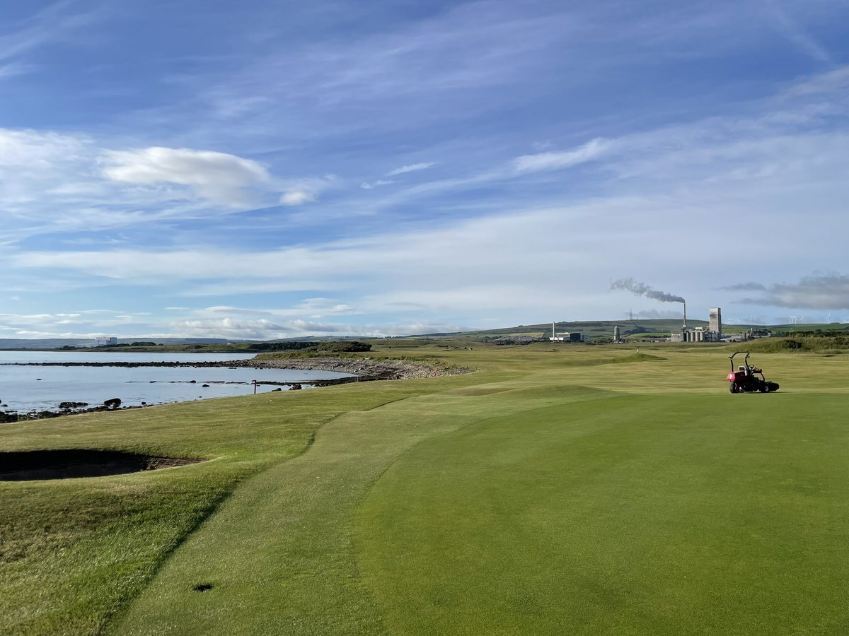 FraserDGC's tweet photo. Another brilliant morning @dunbargolfclub - setting up for pro day  today! Will never get bored of this view, stunning. https://t.co/FCXYqzSyL4