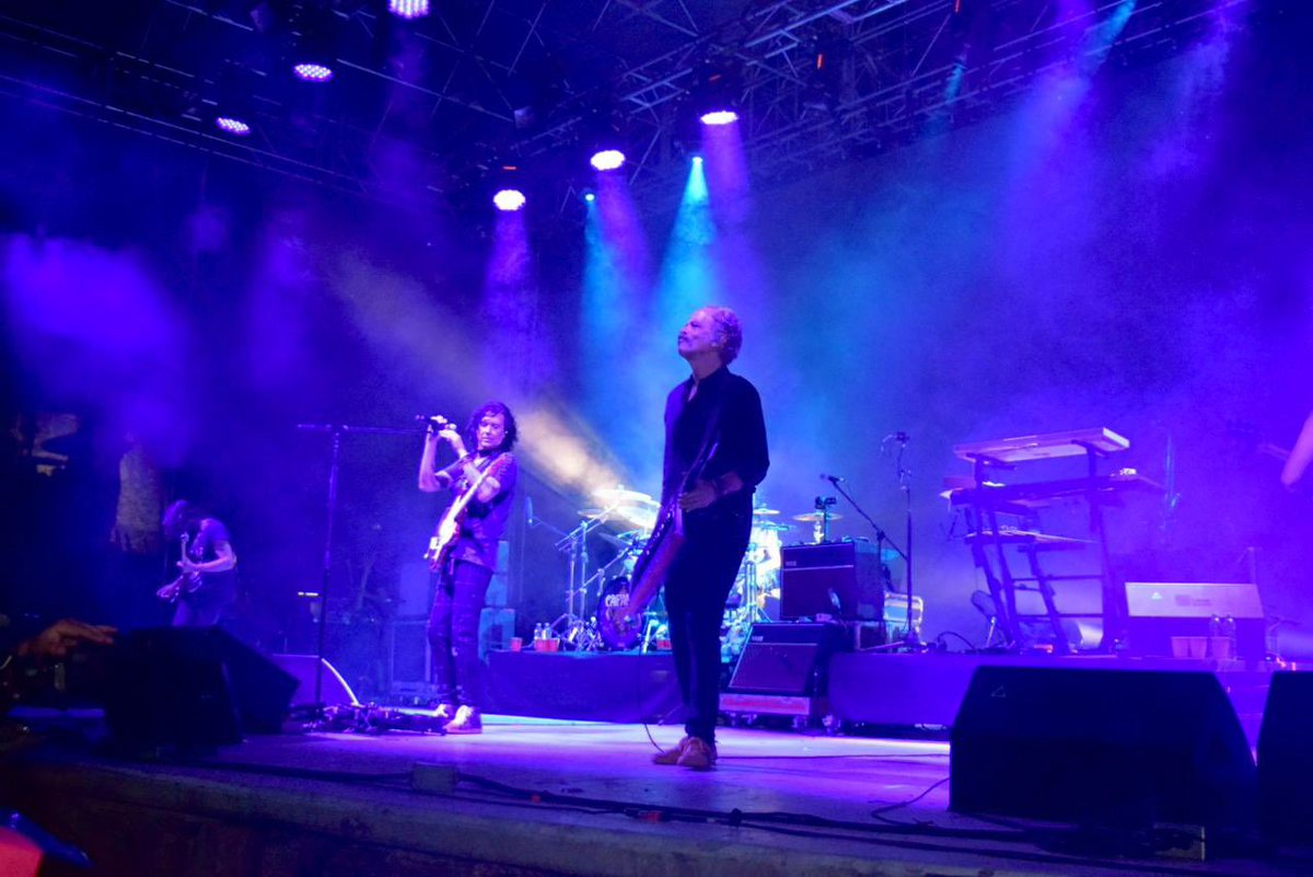 PoliciaGDL's tweet photo. Así vibraron los corazones de las y los tapatíos en la #ConchaAcústica al ritmo de los acordes de @CAIFANESMEX y lo mejor del rock mexicano en #Conchachela.
#CuidamosLoQueQueremos
👮🏽‍♂️🎸🎤🎶👮🏽‍♀️ https://t.co/8MyeSnMySF