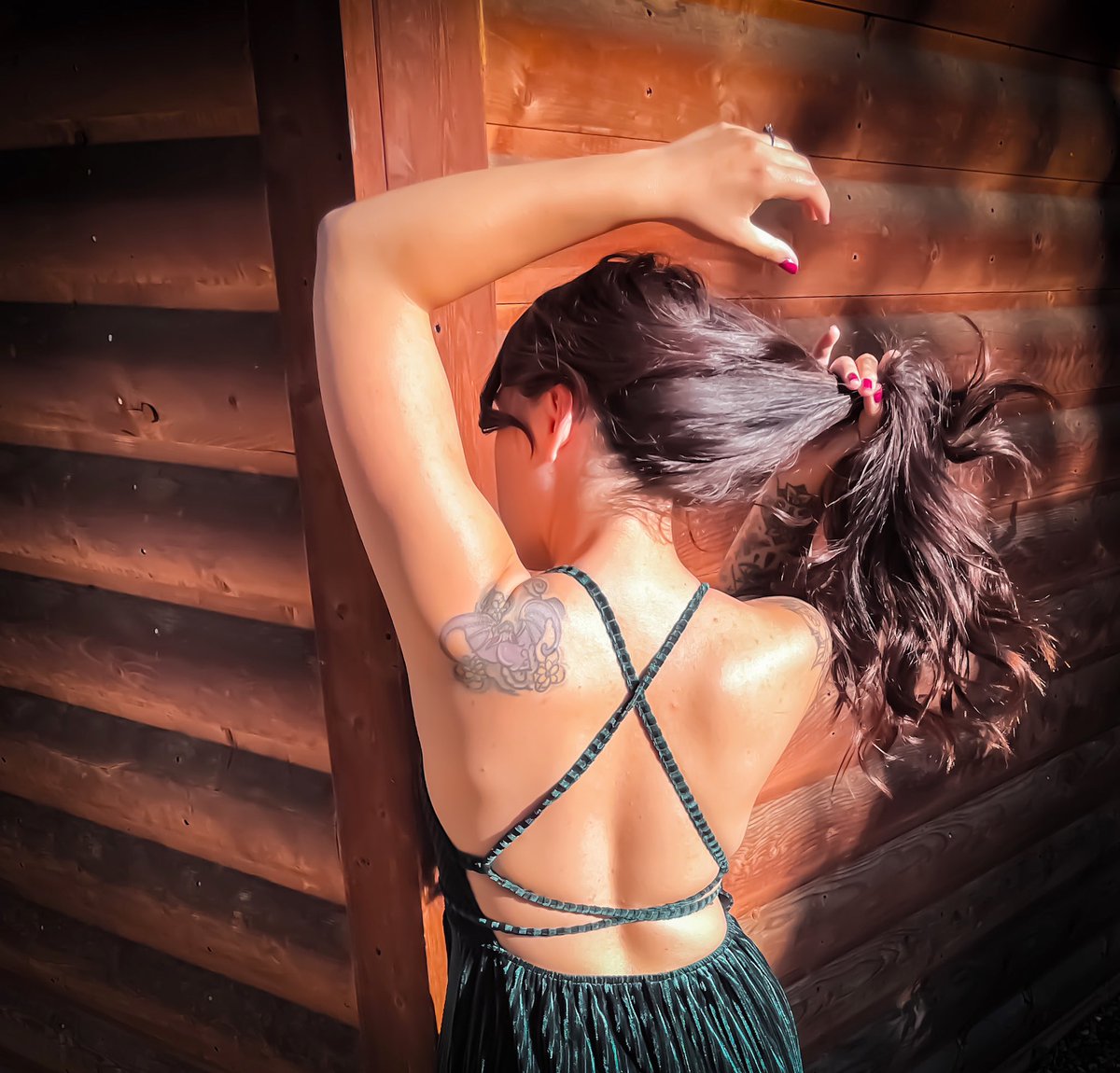 skin suit. 

#skin #tattoos #divinefeminine #music #summer