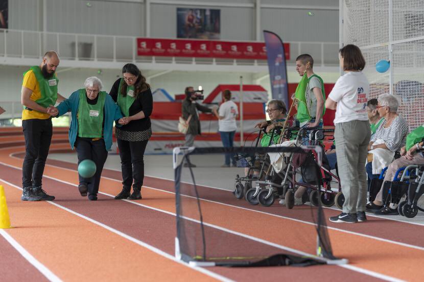 <a href="/Paris2024/">Paris 2024</a> <a href="/nathalieappere/">Nathalie Appéré</a> <a href="/fredbourcier/">Bourcier Frédéric</a> <a href="/SRRugbyFeminin/">Stade Rennais Rugby</a> <a href="/AthleRennes/">Stade Rennais Athlé</a> <a href="/cpbhand/">CPB Rennes Handball</a> <a href="/cpbbreqfoot/">CPB Bréquigny Foot</a> <a href="/tourismerennes/">Tourisme Rennes</a> Mais les jeux olympiques occupent déjà les Rennaises et les Rennais. En particuliers les enfants qui rencontreront des sportifs olympiques. 
Sans oublier les personnes âgées ! Car un #sport adapté est facteur de #sante #sportpourtous  
<a href="/Paris2024/">Paris 2024</a> 
metropole.rennes.fr/des-olympiades…