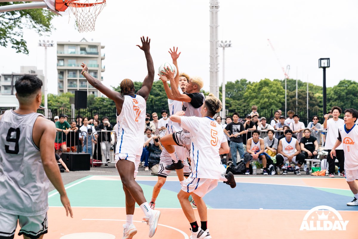 ALLDAYMAG's tweet photo. ALLDAY 2023 SPRING
Quaterfinal 1
YOYOGIPARKBALLERS 23🆚16 SwagCrew
#ALLDAY #alldaybasketball #ALLDAY2023SPRING #YOYOGIPARKPLAYGROUND #PICKUPPLAYGROUND https://t.co/gbXi7YyoP6
