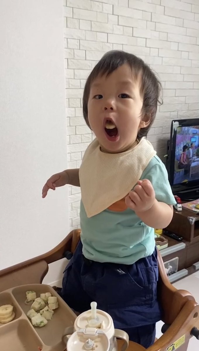 mami_kitagawa's tweet photo. お席にお掛けくださいませ〜お客さま〜😇(毎日やってる) https://t.co/MQbtydoRbT