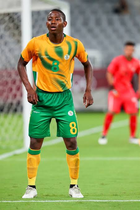 AVAILABLE TO SERVE!!!

Radomiak Radom midfielder Thabo Cele has confirmed to #MzansiBallerz that he will honour the Bafana Bafana call-up for Cosafa Cup next month. 

The 26-year-old has been hoping for a platform to prove himself since coach Hugo Broos took over.