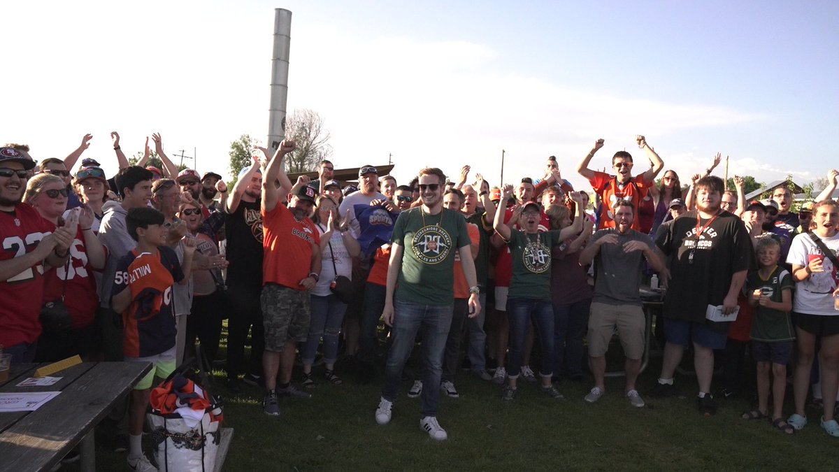 tomgrossicomedy's tweet photo. Well, that was the biggest fan event. 

Denver...your team and your people shattered expectations. 

It was about a 4.5 hour fan event &amp; we are just getting back. 

We have a 6am flight. 

The Dallas video will be out very late, but it's all worth it. https://t.co/mlE67mquJj