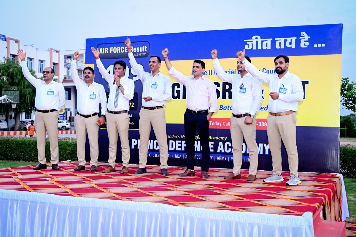 Prince_Eduhub's tweet photo. जीत तय है... 
#Airforce Result 02/2023  सम्मान समारोह 
#Record_409_Selections (X-Group 237 Selections ,Y-Group 172 Selections) Prince Defence Academy

Airforce New Batches Start
Phase-II Special Capsule Course 🚀
• GD+SRT&amp;PFT
#call_now : 9610732222
#princeeduhub #defence https://t.co/j1YUNp2yDi