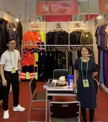 Workwear_stecho's tweet photo. 📷 The Guangzhou Spring Trade Fair has ignited in May 2023! S-teco workwear's custom-designed trendy workwear/uniforms/safety clothing has made a dazzling debut! Countless praises have poured in, and we appreciate your support!
#TradeFair #CantonFair #SpectacularMoments https://t.co/rQLOkqrEen