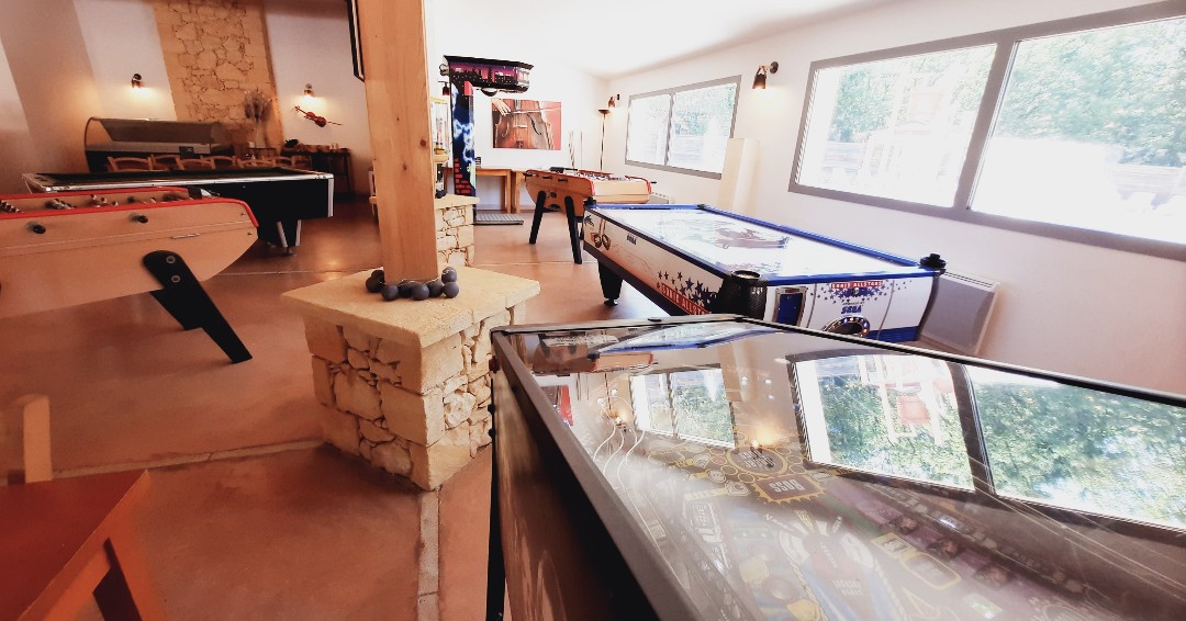 Nos nouveaux jeux au bar sont arrivés !!😍On a testé pour vous et ils sont parfait 😁

#campingloucastel #castelnaudlachapelle #camping #vacances #dordogne #perigord #perigorsnoir #picoftheday #jeux #billard #babyfoot #flipper #vacancesdordogne