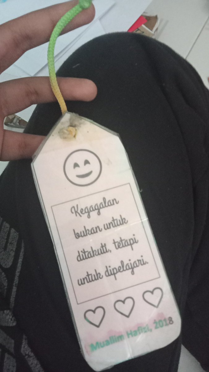 Voctexjunior's tweet photo. Can't believe I still have this. from my teacher before he move school in 2018 we all miss him though https://t.co/SGyy7uwKvb