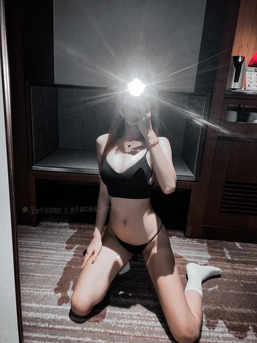 明天晚上連假最後一天
徵的到優質的單男嗎😆 https://t.co/jk2y5vwrae