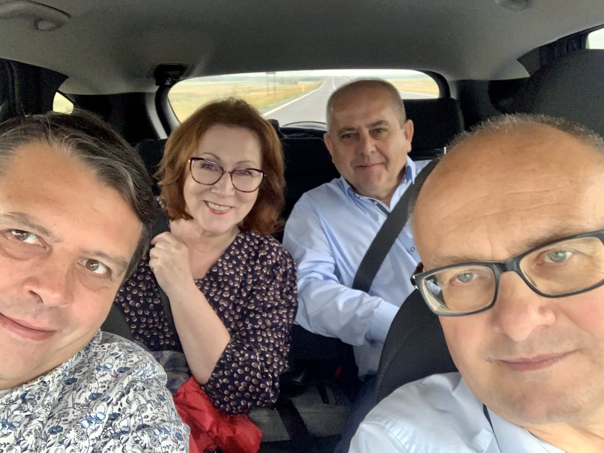 a_milczanowska's tweet photo. Kierunek ➡️ #Bogatynia, która jest dzisiaj sercem Zjednoczonej Prawicy i wszystkich broniących #Turowa 🤍❤️ #ObronimyTurów @pisorgpl #Bogatynia, #Turów #Radomsko 🇵🇱🇵🇱🇵🇱 https://t.co/hzonrvrVFz