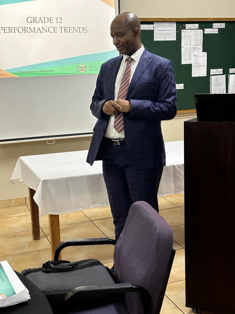 HubertMweli's tweet photo. Today I am monitoring winter classes in the North West Education District of Bojanala today. First session started with a briefing on learner support programme by the province.
#WinterClasses
@DBE_SA @ElijahMhlanga @dbetvnews https://t.co/0BHhmXpUj5