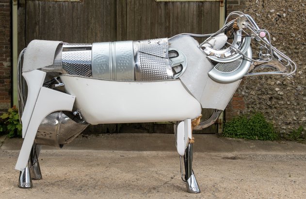 Here’s the third of my three life size recycled cows. Water Cow! The build is on YouTube. 

youtu.be/pZDdbUMY8VE

 #cows #recycledart #hubcapcreatures