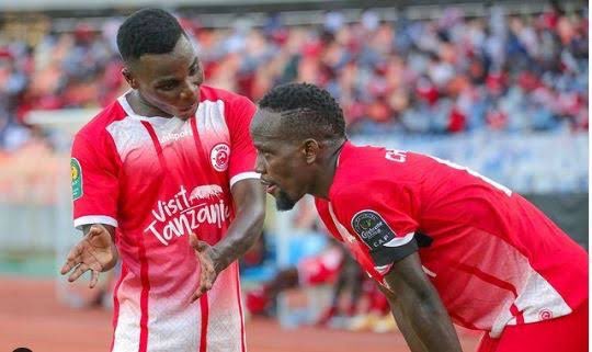 zee_la_kudere's tweet photo. Chama ndo mchezaji pekee ambae wachezaji wote wa Tanzania wanapenda kucheza nae timu moja
Chama sio mchezaji Chama ni Somo (Topic) ambayo wachezaji wengi wanajifunza kwake
Hata makocha wakifundisha wanatoa mfano β Tulia kama Chama na fanya maamuzi sahihi kama Chama
#simbasports https://t.co/eqL9Ej9W2h