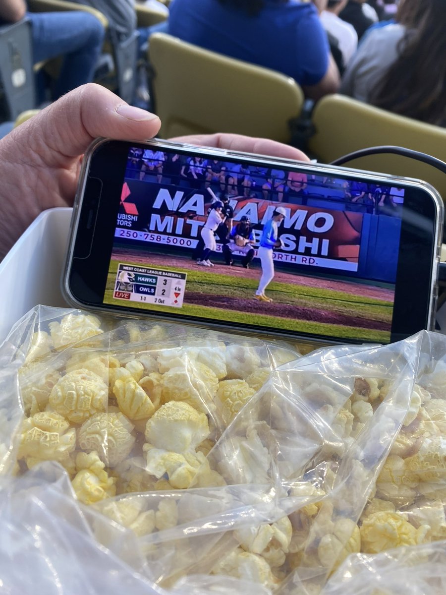 This was the scene Friday night — at @Dodgers Stadium, one of our players’ moms dialed in to NightOwls.tv tracking our win over Edmonton in the series opener.
Doubleheader on Sat @Serauxmen starting at 5pm, two 7-inning games, bonus baseball!