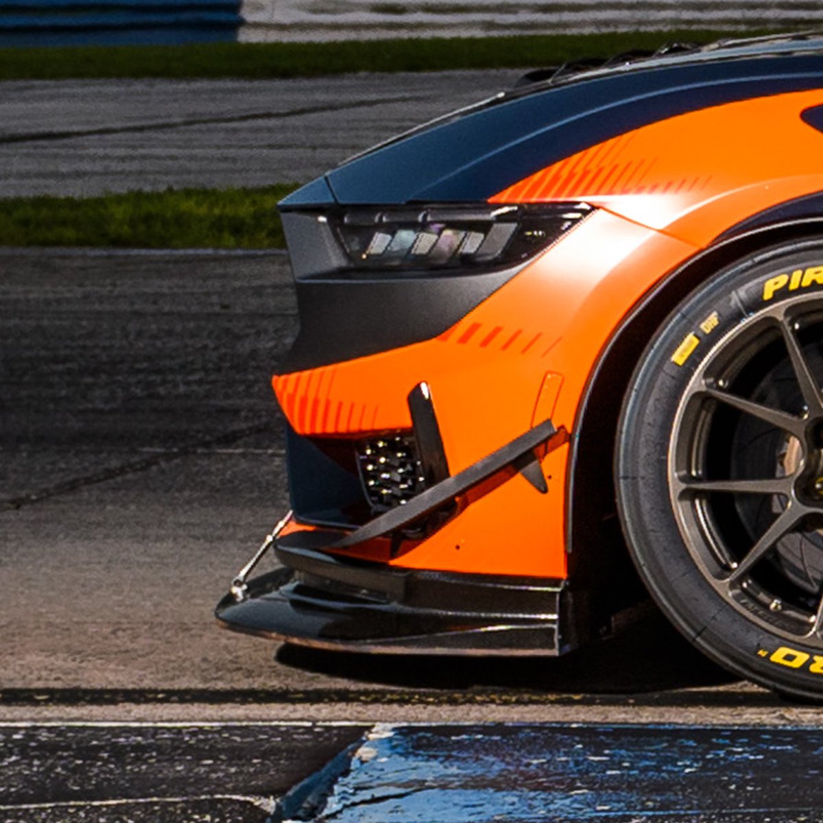 fordcovesa's tweet photo. ¡#Ford presentará en el circuito de Spa el Nuevo #MustangGT4! 💥 La gama #Mustang de competición sigue creciendo y ahora serán los afortunados los clientes de campeonatos GT4 🏁
 
#fordperformance #motorsport https://t.co/NYCXB2shyj