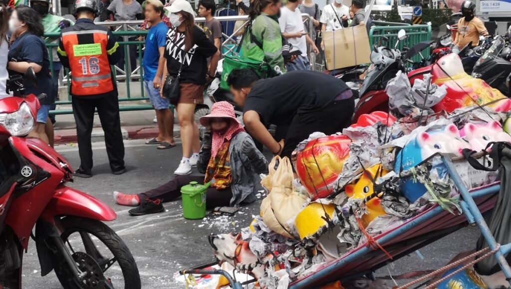 Khaosod English On Twitter BREAKING A Number Of Motorcyclists Were khaosod-english-on-twitter-breaking-a-number-of-motorcyclists-were