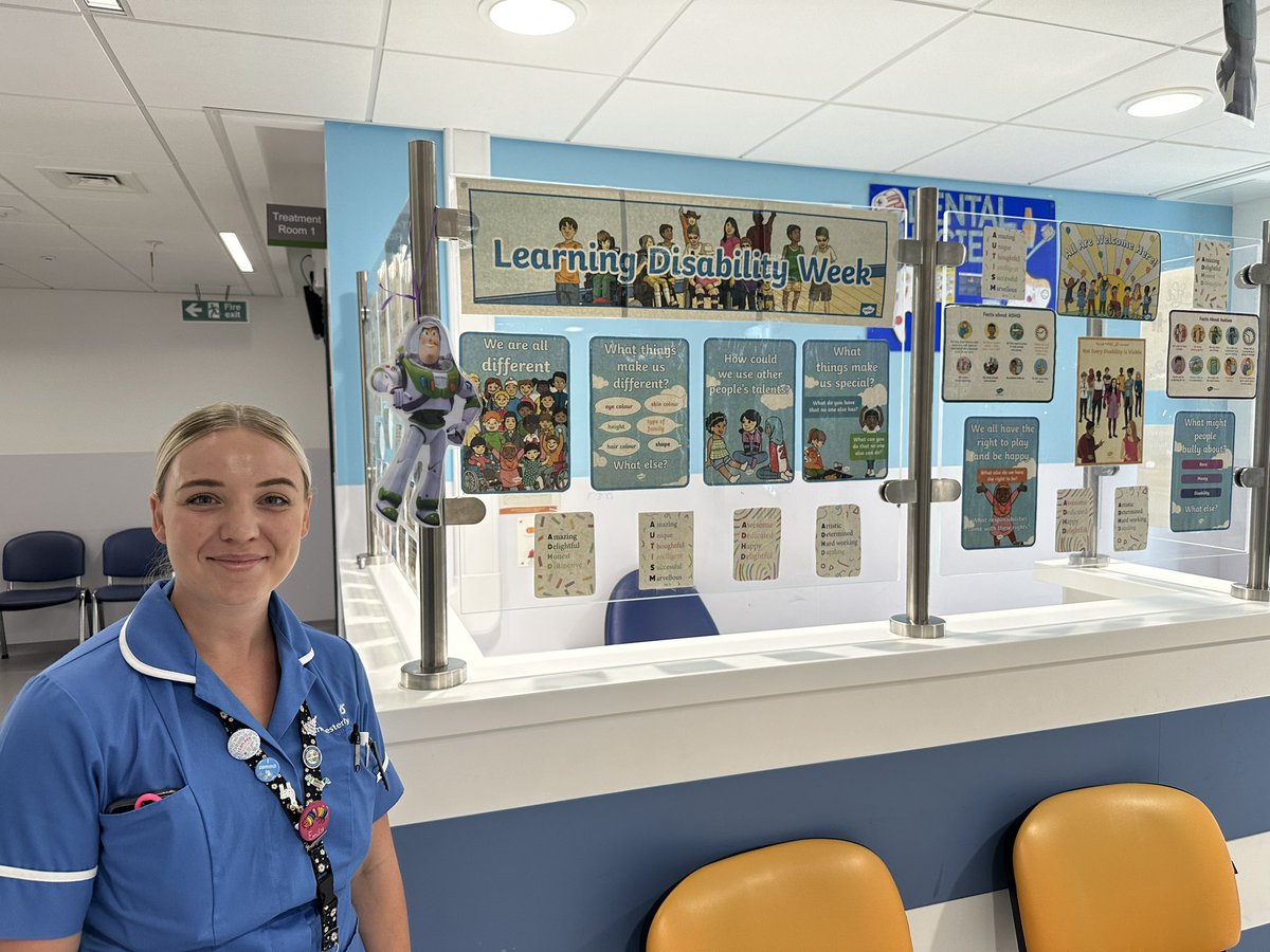 #LDWeek Focused Support Team have been on ward visits raising awareness and myth busting. Thankyou to @ManchesterMpcf Parent Carer Forum for joining their Atrium stand @RMCHosp and speaking with families. LD Champion Emily @RMCH_PED shared information, cakes and activities 🍰 🌟
