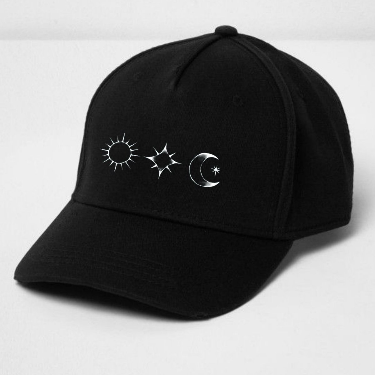 Boysplanet2's tweet photo. OPEN PO SUNG HANBIN TATTOO HATS - TOPI MOTIF HANBIN TATTOO
- pengiriman : Bandung, Indonesia
- Warna : only Putih atau Hitam 
- Motif di Bordir
- Topi Baseball : 49rb*
- Topi Bucket : 59rb*

#topicostum #zb1 #Zerobaseone
#camp_zerobaseone #sunghanbin #zb1album #youthintheshade https://t.co/KDqo53qhoI