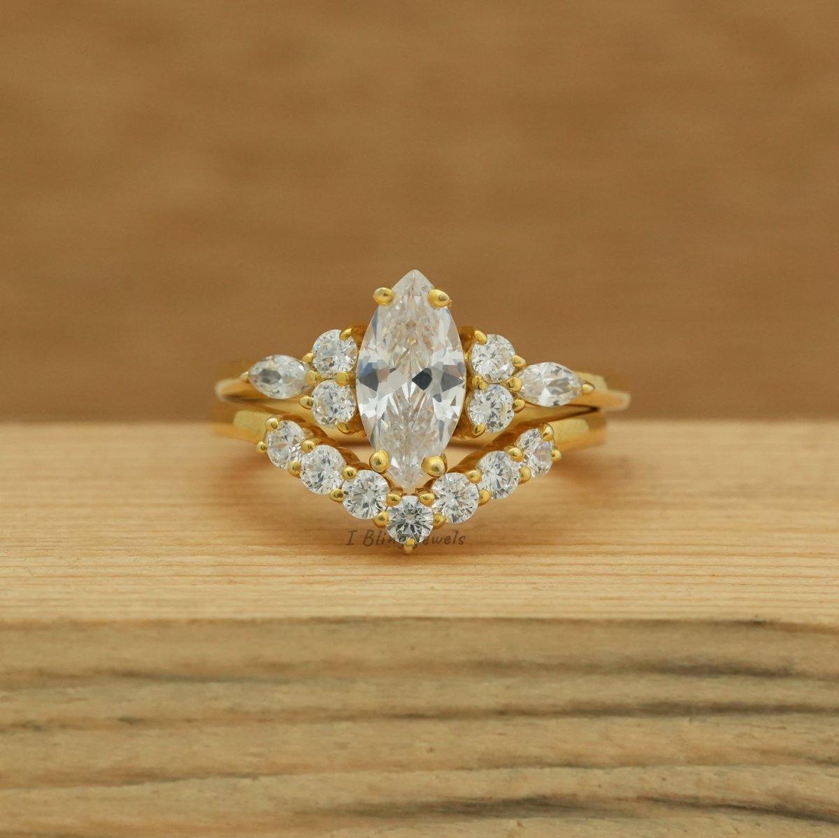 Marquise Cut Moissanite Engagement Ring Set💍

🛒Product Link: etsy.com/listing/137478…

#moissanite #moissanitering #moissanitejewelry #engagementring #weddingring #anniversaygift #weddingjewelry #bridaljewelry