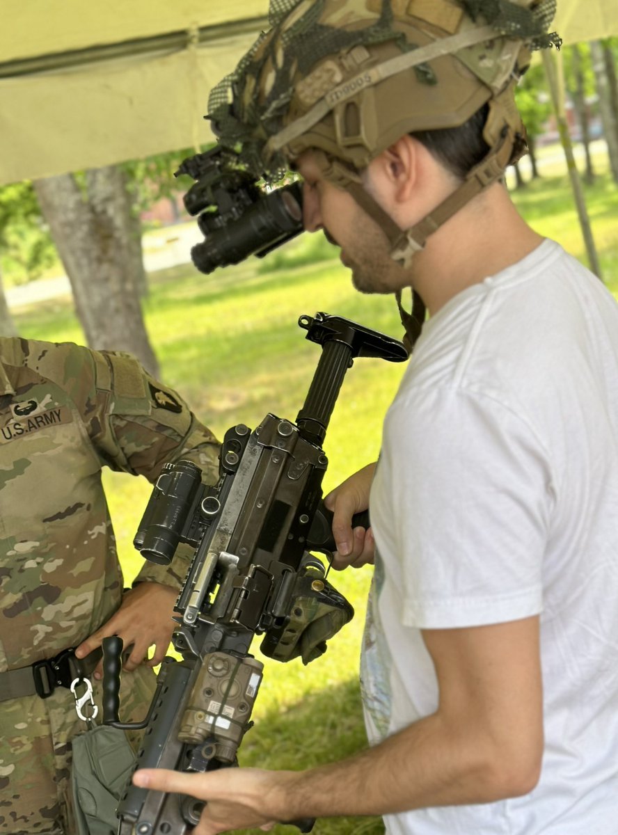 richiemccord's tweet image. Got to hang out with part of a US regiment stationed over here in 🇪🇪 who’s doing drills with the local troops and educating on new kit. - Happy Richie #CODirl

Thanks for your service fellas