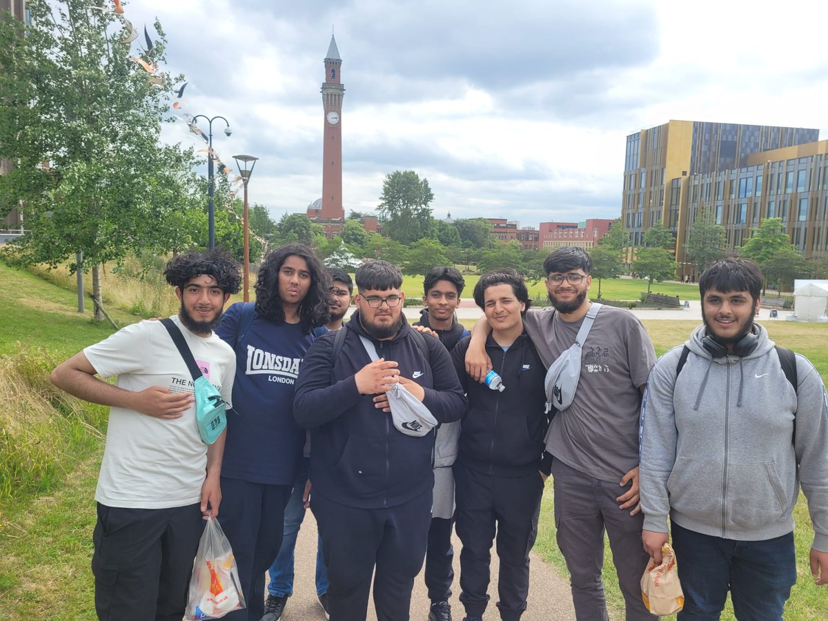 Fitzalan 6th Form tweet media