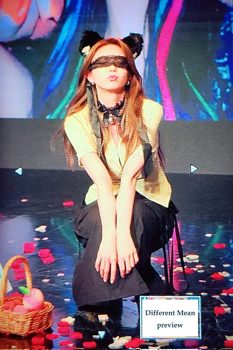 230624 팬사인회 프리뷰

이상하다 아무것도 안했는데
제 손목에 빛나는 은팔찌 뭘까요😭😭

#드림캐쳐 #Dreamcatcher #다미 #DAMI #이유빈 #BONVOYAGE
#드캐_BONVOYAGE_봐야지

<a href="/hf_dreamcatcher/">드림캐쳐 Dreamcatcher</a>