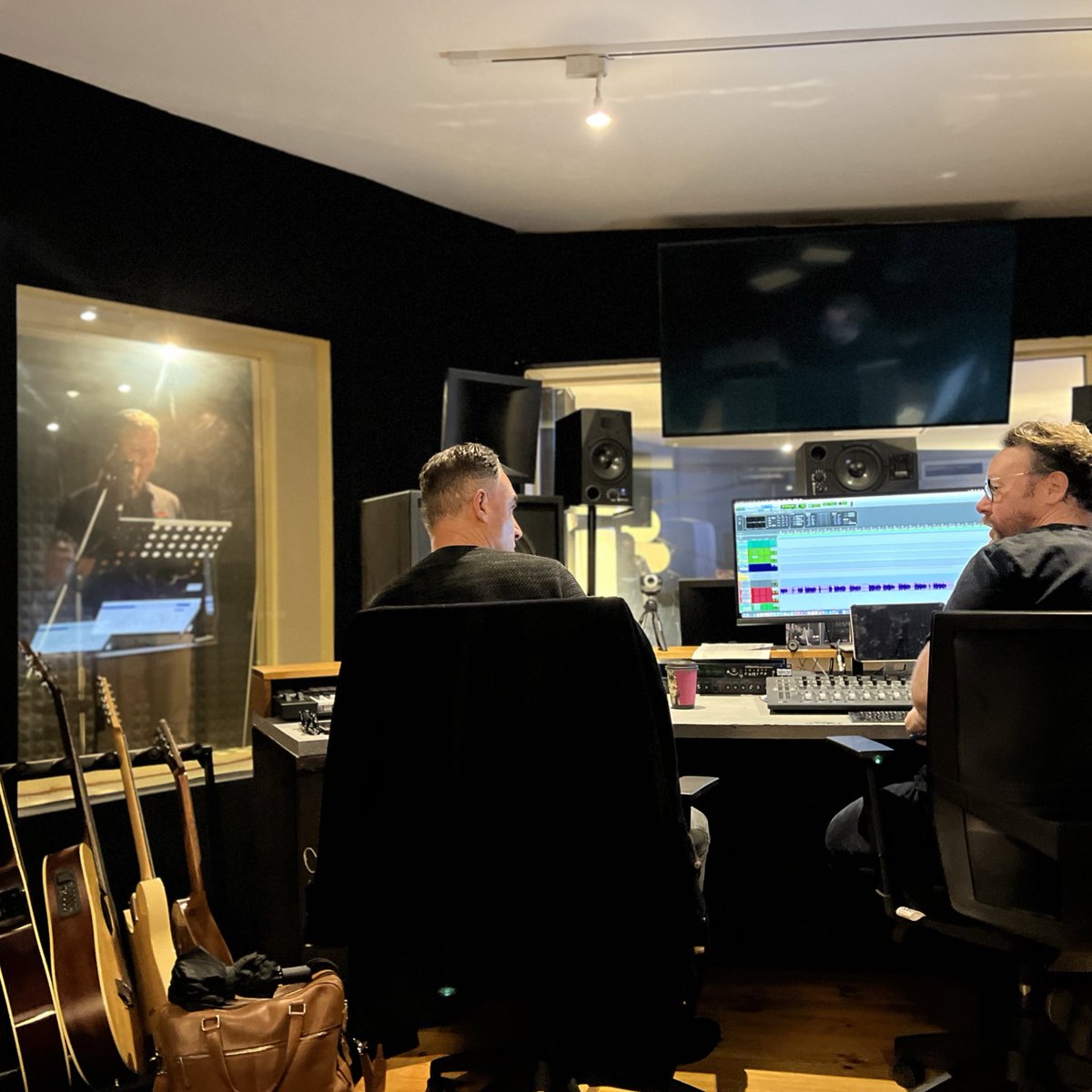 Excited to be evolving Legal Services (<a href="/LegalAidSA/">Legal Services Commission</a>) communication approach to include social marketing campaigns &amp; to be recognised as a trusted voice to deliver information on important legal issues. 

Behind the scenes of our #CoerciveControl campaign filming, launching soon.