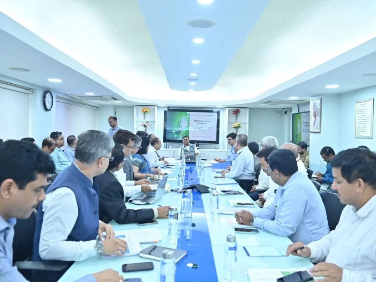 The meeting was attended by the Secretary of the Ministry of Power, Shri Alok Kumar and.......READ MORE

#PsuConnect #PSUnews #powerministry #renewableenergy #thermalpower #RKSingh @MinOfPower @mnreindia 

psuconnect.in/news/power-min…