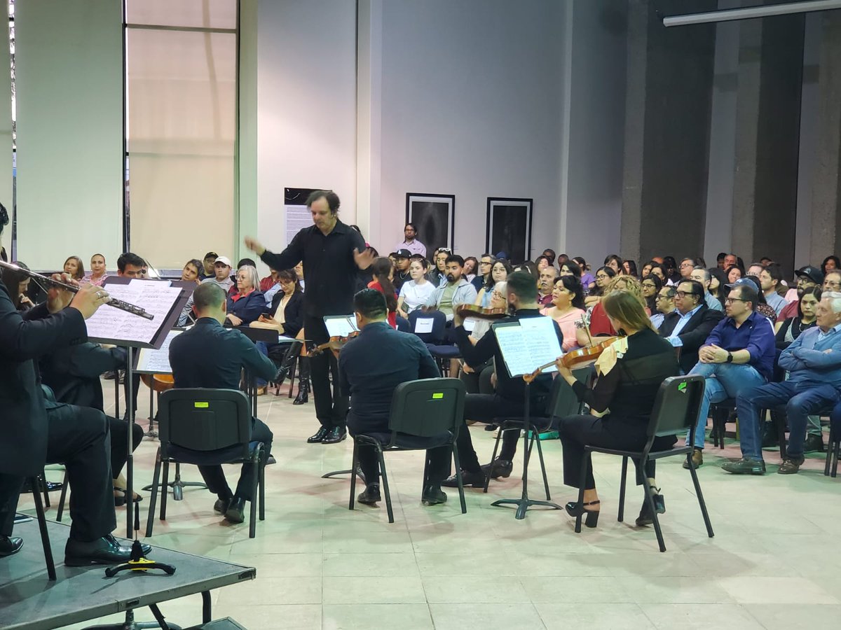 Gracias amigos de Ensenada (Cuna de la OBC), como siempre un placer saludarles, nos vemos muy pronto (imágenes: Daniel Ríos).