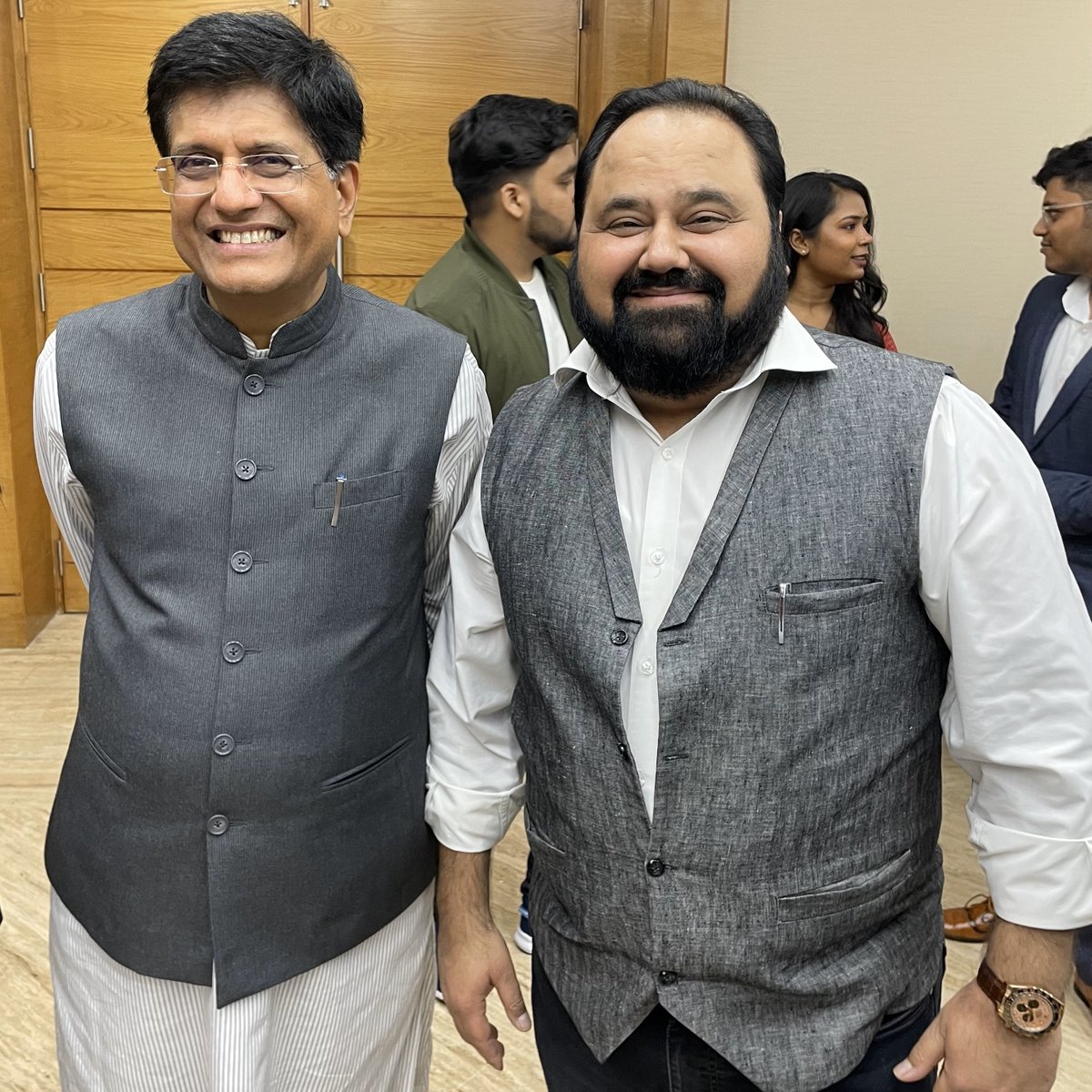 sunilminglani's tweet photo. Met yesterday with the Hon'ble Minister of Commerce & Industry, Consumer Affairs @piyushgoyal Ji
A 5-hour-long discussion on Consumer Protection, Cyber Security, Govt initiatives, and many more
I salute Mr. Piyush Goyal ji for his honesty, dedication, and clarity of thought.
Dear sir, I know our country is in the right hands, And under the leadership of @narendramodi ji, every person is trying to make it stronger at his own level.🙏🇮🇳
@rohitksingh @jagograhakjago