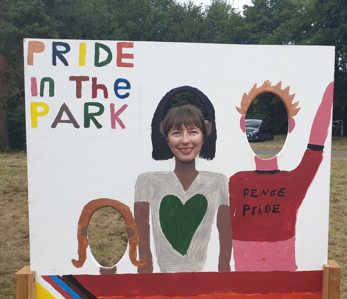 Having a great time at Penge Pride in Cator Park! #LGBTQ dating and relationship advice always available #pengepride #pengefest @PengeFestival @thepengetourist