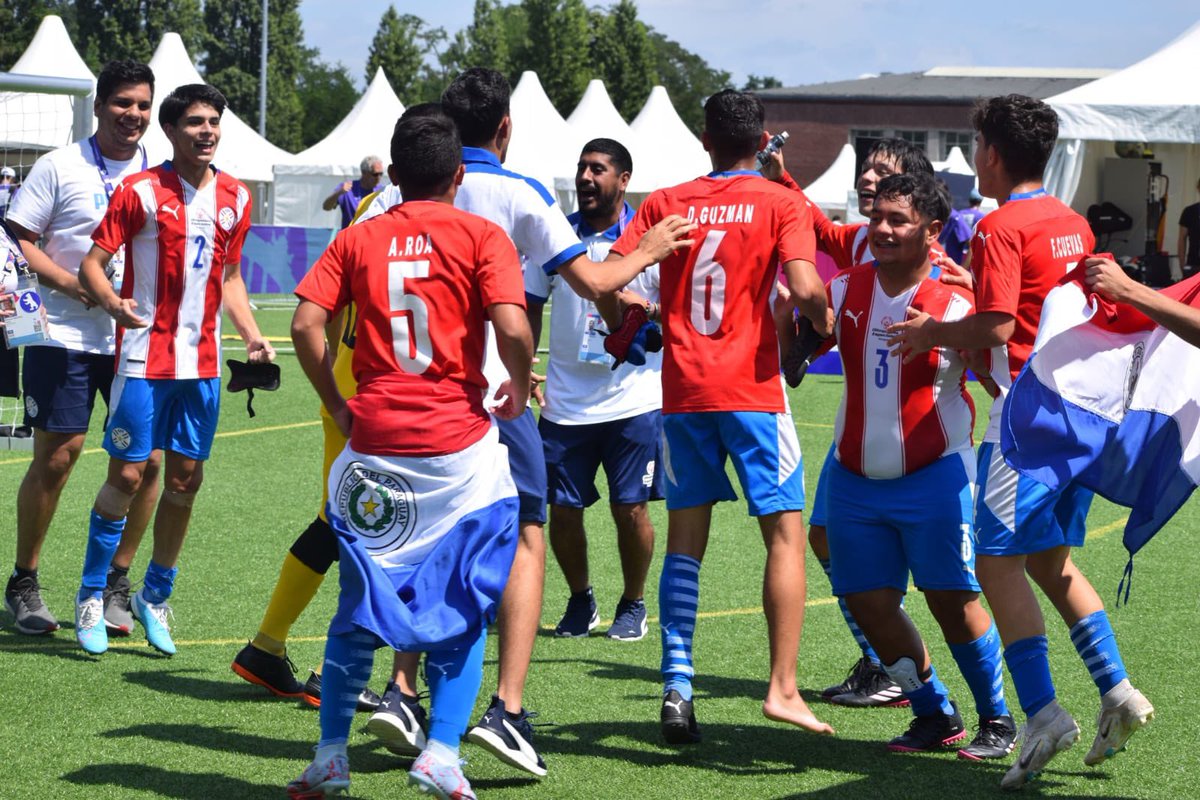 ¡Paraguay es de oro!

La Albirroja de <a href="/oep_paraguay/">OlimpiadasEspeciales</a> se subió al primer lugar del podio en los @SOWG_Berlin2023🇩🇪🥳🥇

En el duelo decisivo derrotó a #Senegal 🇸🇳 por 9-3 y trae a nuestro país la medalla dorada🥇

Felicidades a los grandes campeones 🏆