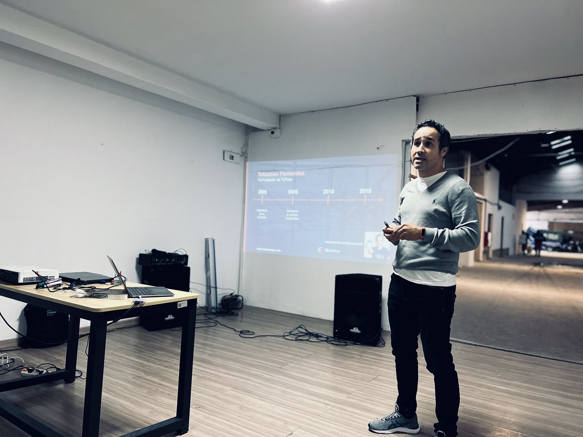 Gracias Seba de <a href="/TuPaseUy/">TuPase</a> por inspirar a los #MBA de <a href="/ucubusiness/">UCU Business School</a> en la mañana de hoy!!!!