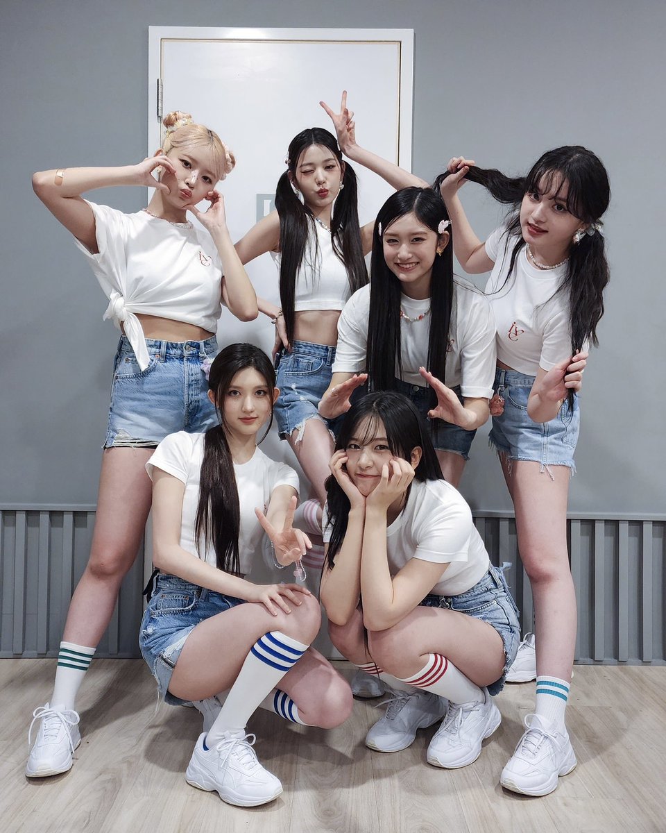 It was an unforgettable night of dreams coming true! Stay tuned for more sensational moments as we continue to rock Taipei with Day 2! 🎉🔥