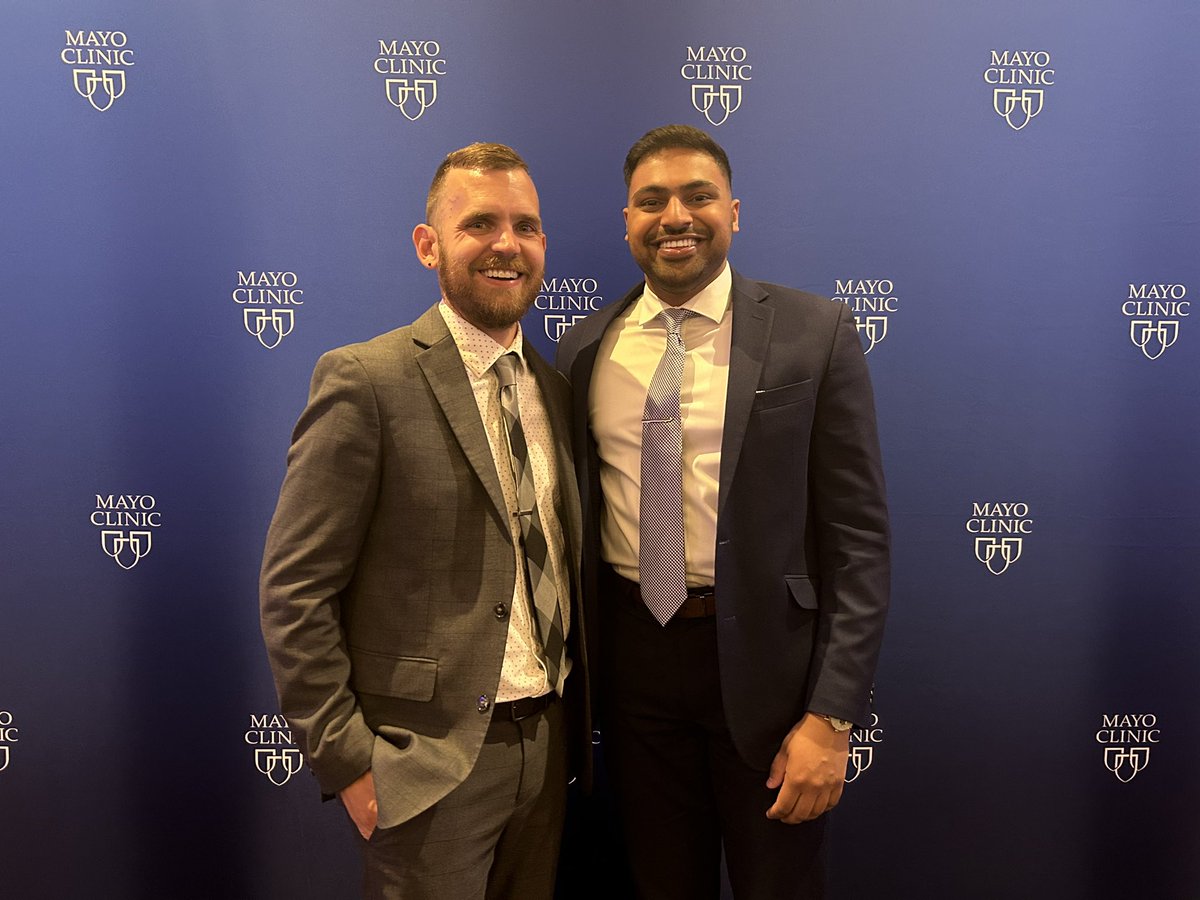 Super proud to call @JoshC517 a friend a colleague! Less than a year at @MayoClinicINFD and already winning awards! Congratulations on winning New Preceptor of the Year last night at the @MayoPharmRes graduation! Well deserved sir!