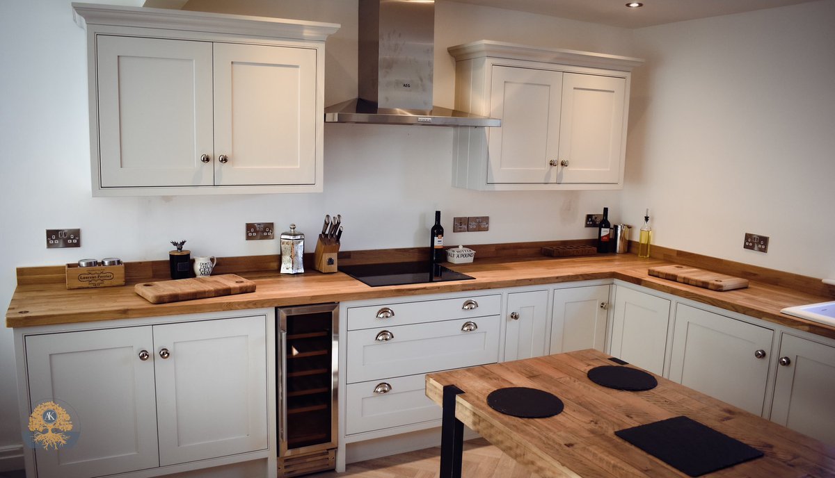 TFBuilding's tweet photo. Handmade kitchen finished off earlier this year in Embsay. 

#handmadekitchen #skipton #ilkley #joiner #cabinetmaker https://t.co/KvFqumdXSw