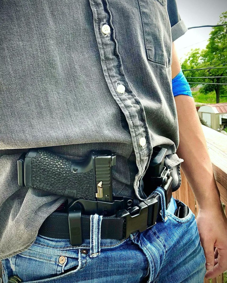 Appendix carry PLUS extra mag!

Photo by @huntarms101