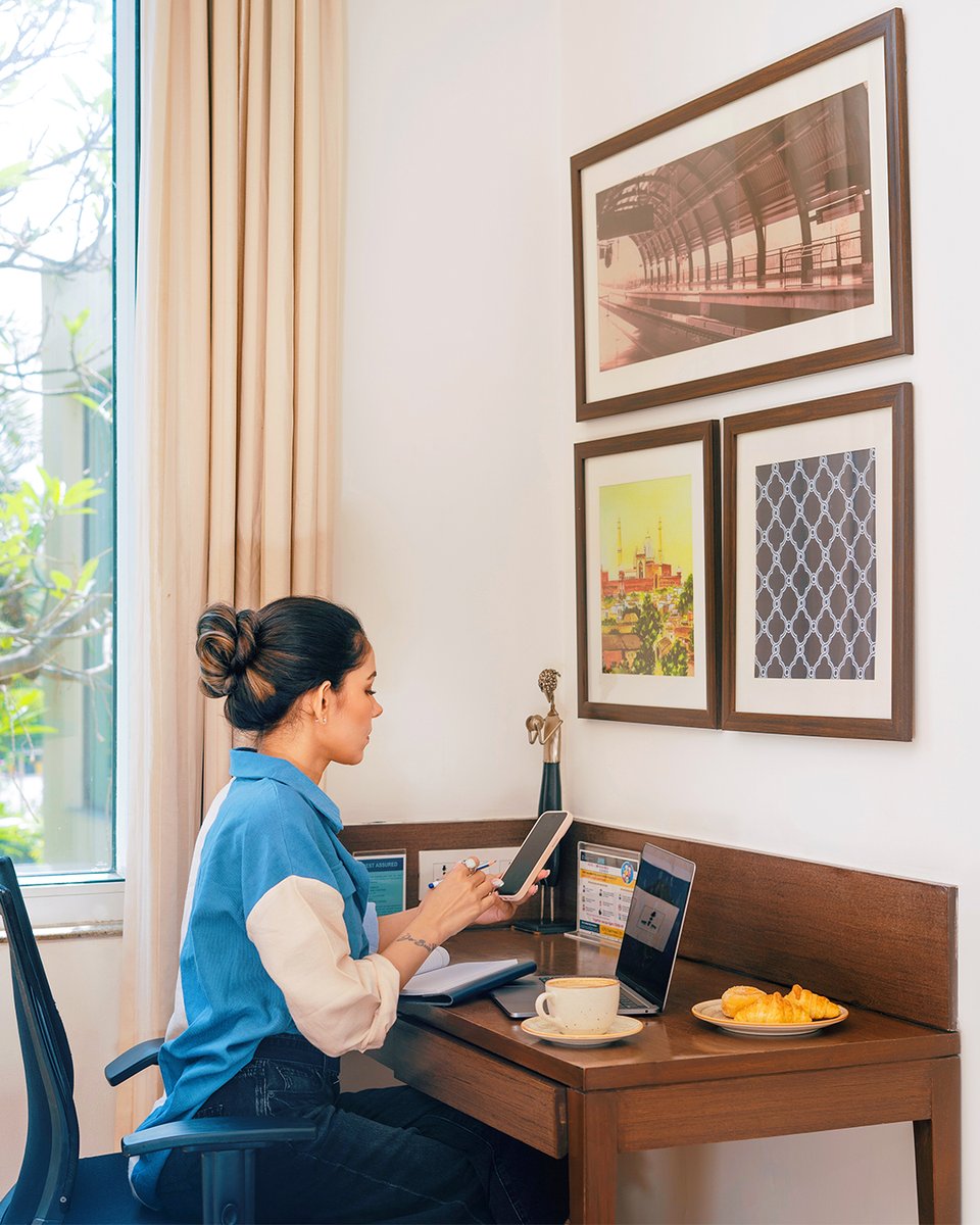 Workation made perfect! Our guests find their productivity and inspiration flowing in our stylish hotel rooms. Work hard, relax harder.

#WorkationGoals #DelhiHotels #FourPointsBySheratonNewDelhi #FourPoints #NewDelhi #MarriottBonvoy #MarriottHotels #Marriott