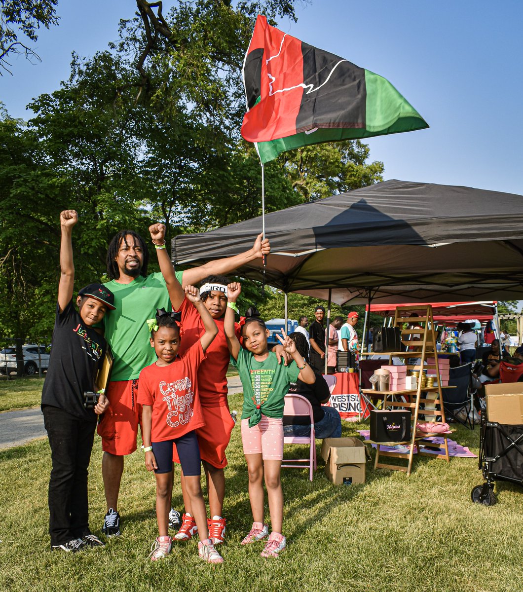 1865FestChicago tweet media