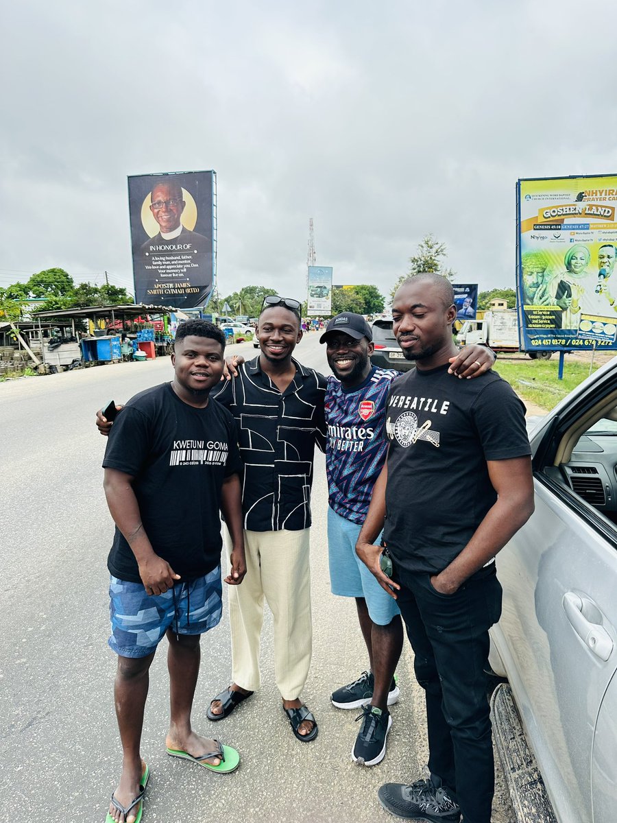 Super star <a href="/wode_maya/">Wode Maya ®</a> stopped to take a picture with me. Love brother ❤️